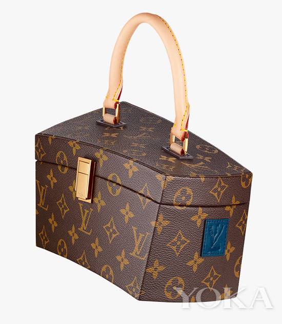 My nhan the gioi, my nhan the gioi dung tui hang hieu, sao dung tui Louis Vuitton