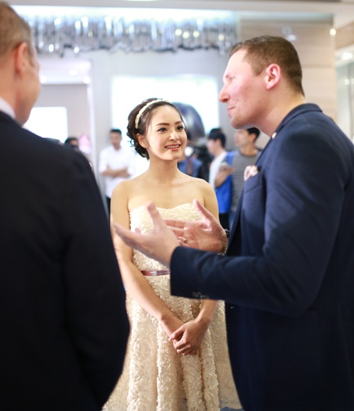 Lan Phương, Lan Phương bị đụng xe, Sao việt, Sao viet, Sao việt gặp tai nạn