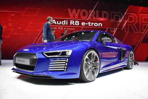 Audi R8 thế hệ thứ 2, Audi R8 2015, Siêu xe Audi