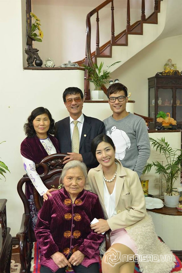 Ngọc Hân,Hoa hậu Ngọc Hân thời thơ ấu,Ngọc Hân khoe ảnh thơ ấu dễ thương