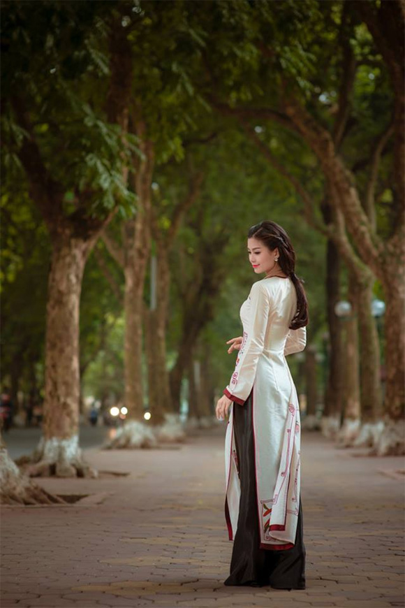 Diễm Trang,á hậu Diễm Trang,Diễm Trang áo dài