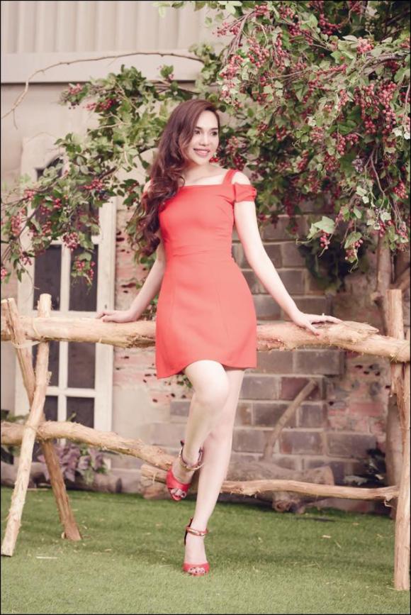Hoa hậu Diệu Hân, Hoa hậu Diệu Hân thời trang, diệu hân, Hoa hậu Diệu Hân khoe dáng gợi cảm