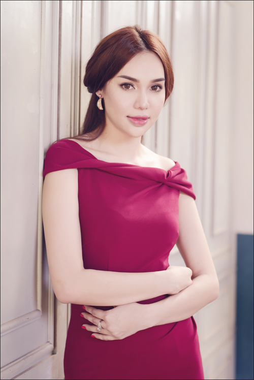 Hoa hậu Diệu Hân, Hoa hậu Diệu Hân thời trang, diệu hân, Hoa hậu Diệu Hân khoe dáng gợi cảm