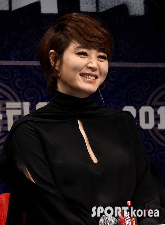 Kim Hye Soo,Kim Hye Soo mặt tròn,Kim Hye Soo tuổi 45