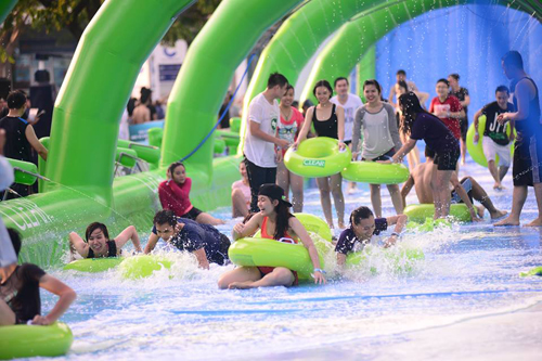 Đường trượt Clear, Đường trượt nước dài nhất Việt Nam, Sự kiện Clear, Dầu gội CLEAR