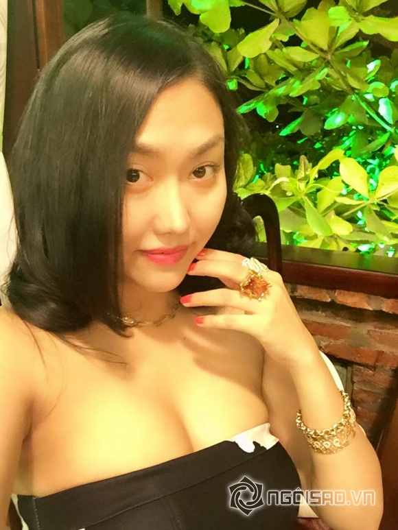 Phi Thanh Vân, Vợ chồng Phi Thanh Vân, Phi Thanh Vân khoe khoang, Phi Thanh Vân khoe của, Phi Thanh Vân gây sốc
