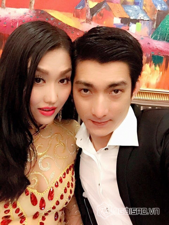 Phi Thanh Vân, Vợ chồng Phi Thanh Vân, Phi Thanh Vân khoe khoang, Phi Thanh Vân khoe của, Phi Thanh Vân gây sốc