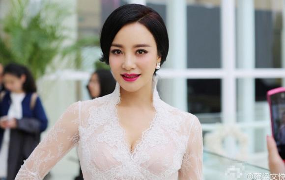 Đào Hồng, diễn viên Đài Hồng, Đào Hồng mặt cứng đờ, Đào Hồng thẩm mỹ