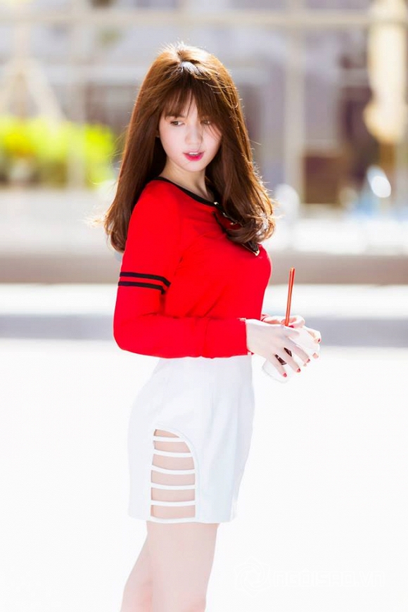 ngoc trinh, nu hoang noi y, anh ngoc trinh, anh moi ngoc trinh, ngoc trinh xinh dep, thoi trang ngoc trinh, tin, bao