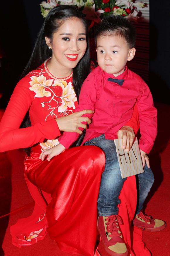 Lê Phương, diễn viên Lê Phương, vợ cũ Quách Ngọc Ngoan, Lê Phương và con trai, bé Cà Pháo, Lê Phương đoạt giải, giải thưởng HTV Awards 