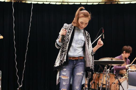 Mỹ Tâm, Họa mi tóc nâu, Mỹ Tâm giản dị, Mỹ Tâm sang Nhật, nghệ sĩ guitar hàng đầu Nhật Bản 