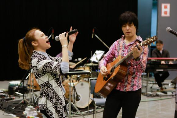 Mỹ Tâm, Họa mi tóc nâu, Mỹ Tâm giản dị, Mỹ Tâm sang Nhật, nghệ sĩ guitar hàng đầu Nhật Bản 