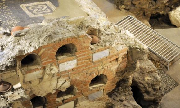 Di tích cổ, Địa danh du lịch, Vatican Necropolis