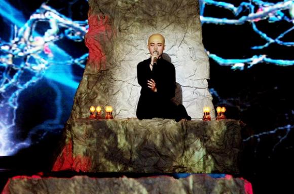 The Remix, Hòa âm ánh sang, Giang Hồng Ngọc, Đông Nhi, PB Nation, Tóc Tiên, Isaac, liveshow 9, ca khúc Hit