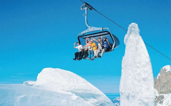 Bà Nà Hills, Du lịch cáp treo, Địa danh du lịch nổi tiếng