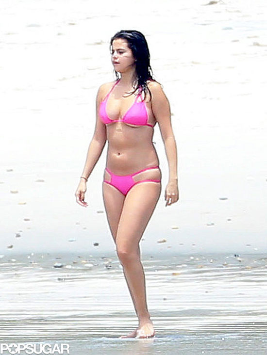 Selena Gomez,Selena Gomez vòng eo kém săn chắc,Selena Gomez diện áo tắm,Selena Gomez béo lên
