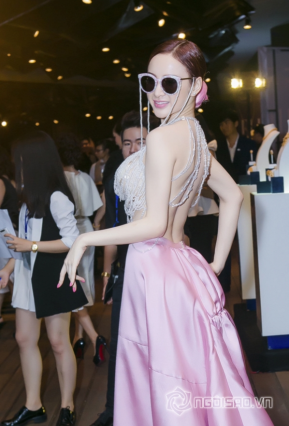 Angela Phương Trinh, Angela Phương Trinh hở bạo, Nữ hoàng thảm đỏ, thảm đỏ Elle Style Awards 2015, Á quân Bước nhảy hoàn vũ 2015