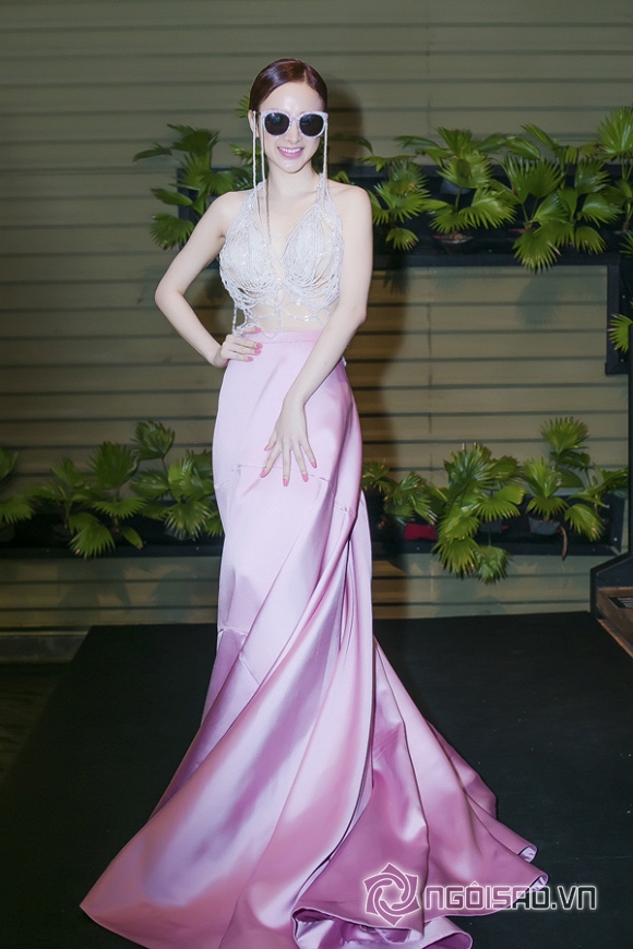 Angela Phương Trinh, Angela Phương Trinh hở bạo, Nữ hoàng thảm đỏ, thảm đỏ Elle Style Awards 2015, Á quân Bước nhảy hoàn vũ 2015