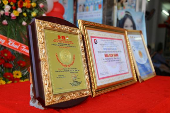 Phi Thanh Vân, Mỹ phẩm Phi Thanh Vân