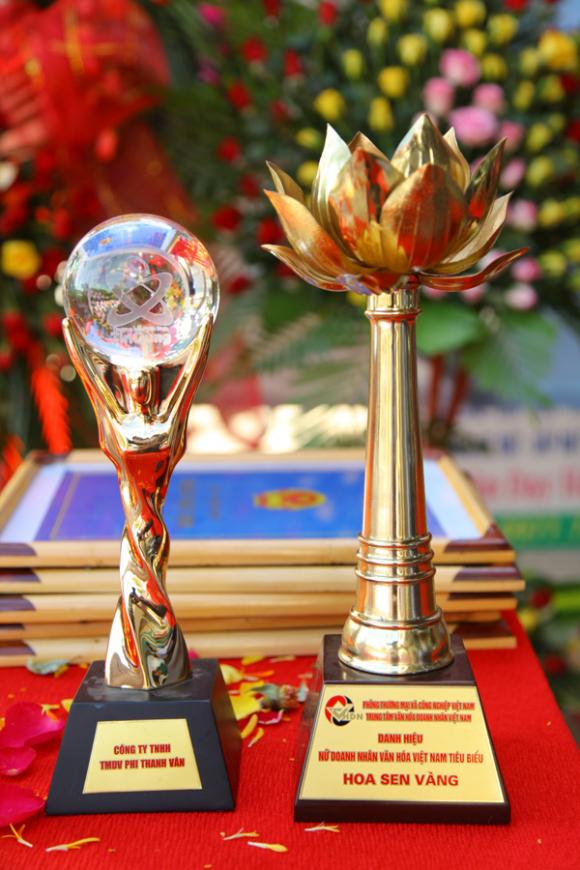 Phi Thanh Vân, Mỹ phẩm Phi Thanh Vân