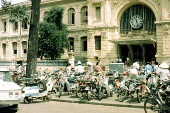 Đường phố sài gòn năm 1975, Sài gòn xưa, Giải phóng miền nam