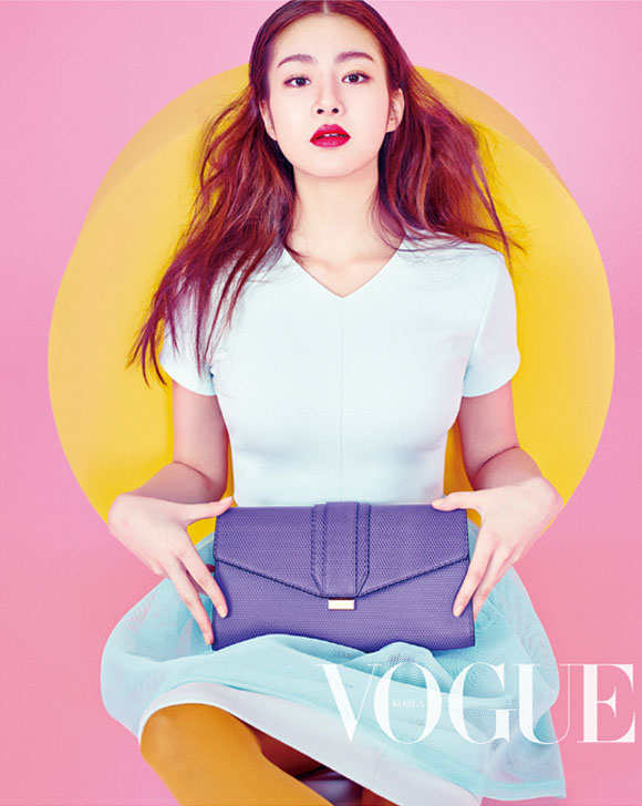 Kang Sora,Kang Sora đẹp huyền bí,Kang Sora trên tạp chí Vogue,Kang Sora tỏa sáng