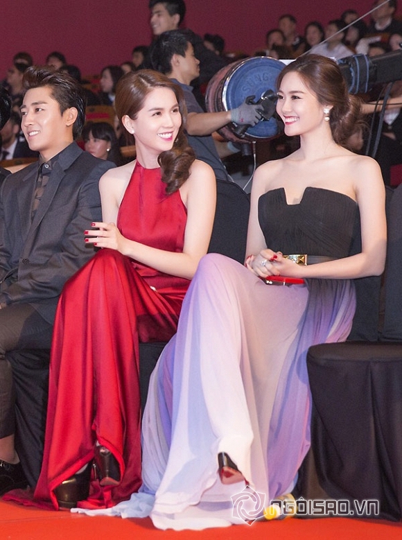 Ngọc Trinh, Ngọc Trinh Nữ hoàng bikini châu Á, Ngọc Trinh bị nghi nhận cúp giả, Ngọc Trinh bức xúc, Ngọc Trinh đáp trả