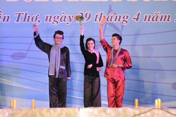 Kỳ Quốc Đạt, á vương Kỳ Quốc Đạt, Kỳ Quốc Đạt tham gia đại lễ, Kỳ Quốc Đạt cùng dàn mẫu ấn tượng đại lễ 