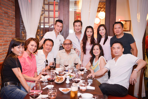 Vương Quốc Tôm, Nhà hàng ăn ngon, Ẩm thực Sài Gòn