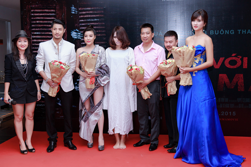 Kim Tuyến, Ngủ với hồn ma, Đạo diễn Bá Vũ