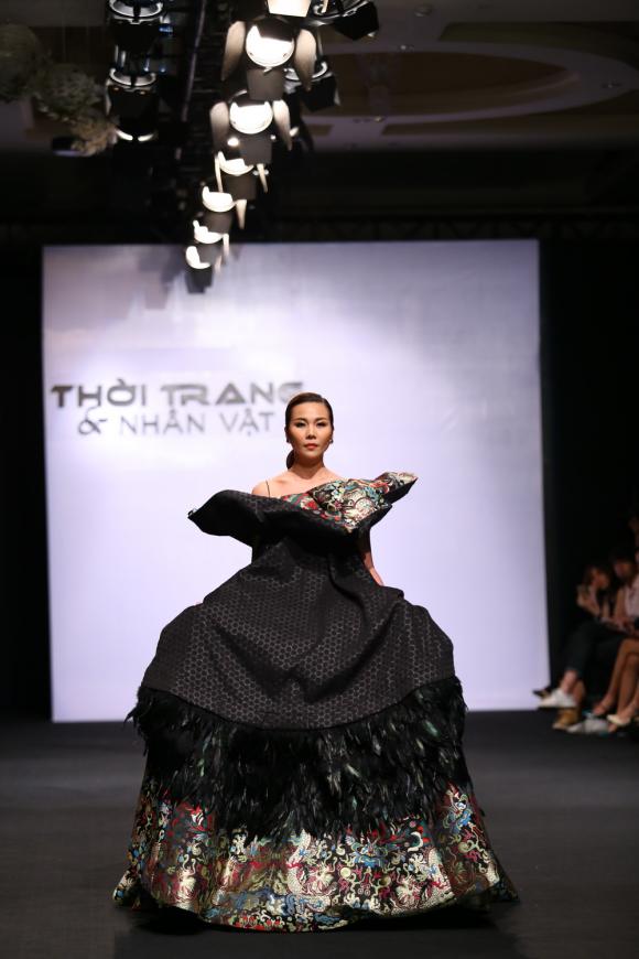 Thanh Hằng, Thanh Hằng catwalk, siêu mẫu Thanh Hằng, Diễm Hương, hoa hậu Diễm Hương, tin tức sao, tin tuc sao, thời trang sao