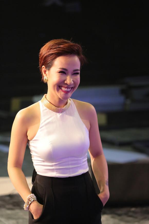 Uyên Linh, Quán quân Vietnam Idol 2010, Top 5 nam Vietnam Idol, Uyên Linh hướng dẫn thí sinh Vietnam Idol tập luyện, 