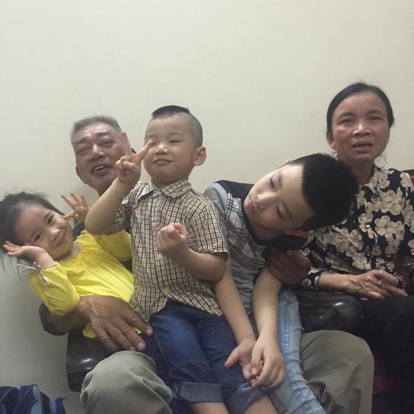 sao viet, me sao viet, lo dien me sao viet, me quynh chi, me phan hien, me tra ngoc hang, me sao viet, tin tuc sao