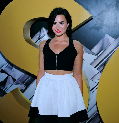 Demi Lovato, Demi Lovato tại Việt Nam, Tin sao việt, Tin sao viet