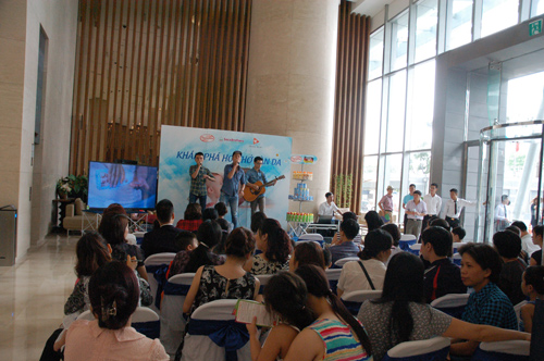 xuân bắc, xuân bắc tại buổi hôi thảo, xuan bac bat mi viec cham con