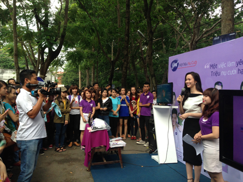 Vũ Ngọc Anh, Một triệu nụ cười của phụ nữ Việt, YouTV