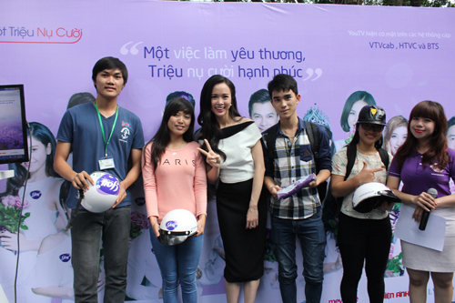 Vũ Ngọc Anh, Một triệu nụ cười của phụ nữ Việt, YouTV