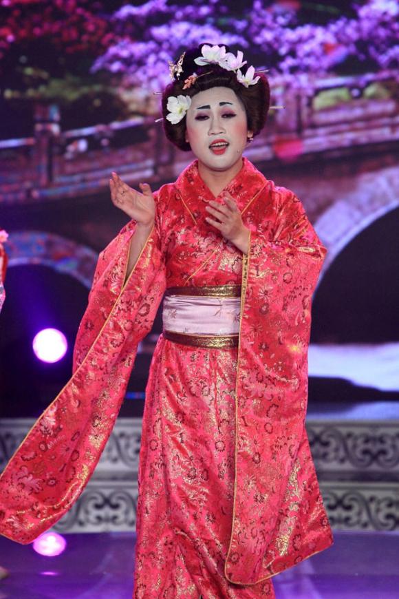 Ngô Kiến Huy, chàng Bắp, Ngô Kiến Huy cưới vợ, Ngô Kiến Huy cấu kết vợ hành hạ mẹ ruột, Danh hài đất Việt