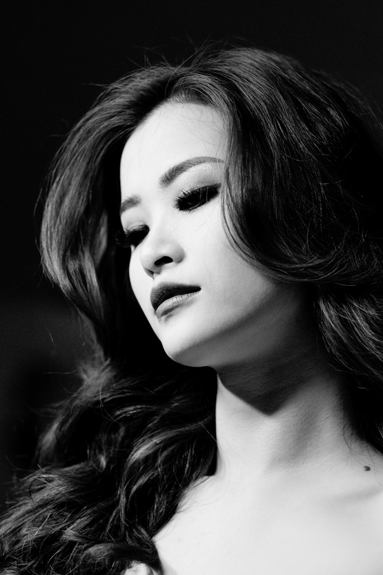 Đông Nhi, ca sĩ đông nhi, MV Vì ai vì anh, Dong Nhi, hinh anh moi cua dong nhi, Đông nhi hóa thân ma cà rồng