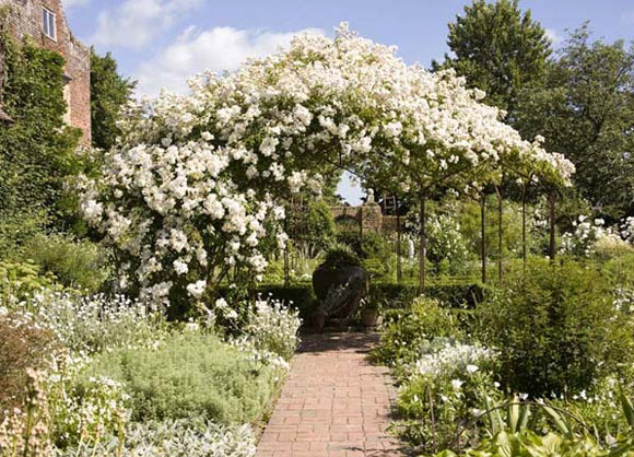 khu vườn đẹp,khu vườn đẹp thế giới,Desert Botanical Garden,Keukenhof,The Garden of Cosmic Speculation