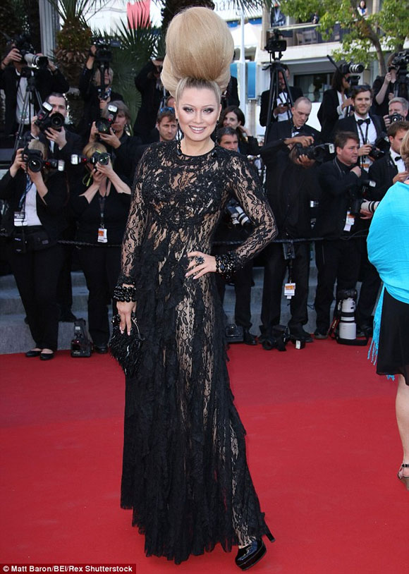 nữ diễn viên Nga,Elena Lenina,nữ diễn viên Nga tóc dựng đứng,nữ diễn viên Nga nổi trội trên thảm đỏ