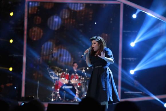 Vietnam Idol 2015, top 5 nữ, Trần Hoàng Yến bị loại, vòng studio Vietnam Idol 2015, truyền hình thực tế, tin tức sao, tin tuc sao