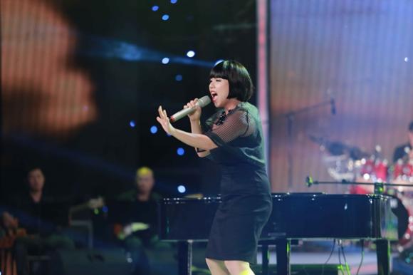 Vietnam Idol 2015, top 5 nữ, Trần Hoàng Yến bị loại, vòng studio Vietnam Idol 2015, truyền hình thực tế, tin tức sao, tin tuc sao