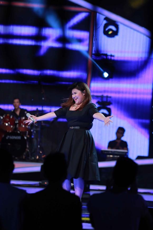 Vietnam Idol 2015, top 5 nữ, Trần Hoàng Yến bị loại, vòng studio Vietnam Idol 2015, truyền hình thực tế, tin tức sao, tin tuc sao