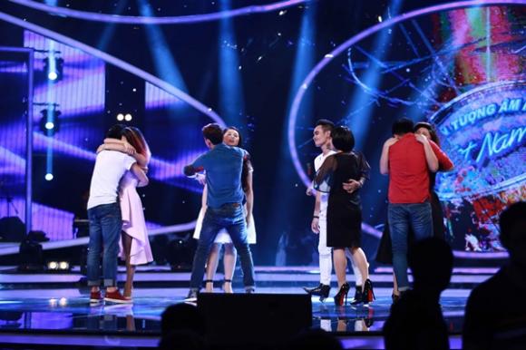 Vietnam Idol 2015, top 5 nữ, Trần Hoàng Yến bị loại, vòng studio Vietnam Idol 2015, truyền hình thực tế, tin tức sao, tin tuc sao
