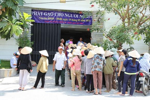 Hoa hậu Bùi Thị Hà, hoa hau quy ba bui thi ha, Bui Thi Ha, nữ hoàng ngành bảo vệ Bùi Thị Hà, sao làm từ thiện,Tập đoàn bảo vệ Long Hoàng