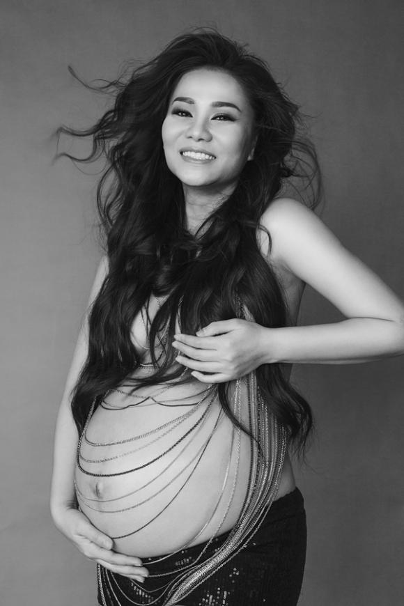 Thu Minh bán nude khoe bụng bầu 8 tháng 6 Thu Minh, Nữ hoàng nhạc Dance, vợ chồng Thu Minh, bà bầu Thu Minh, Thu Minh cởi áo khoe bụng bầu