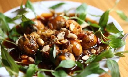 trứng cút,  trứng cút lộn, 