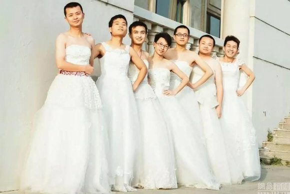Chia sẻ hơn 58 váy trắng chụp kỉ yếu không thể bỏ qua  trieuson5