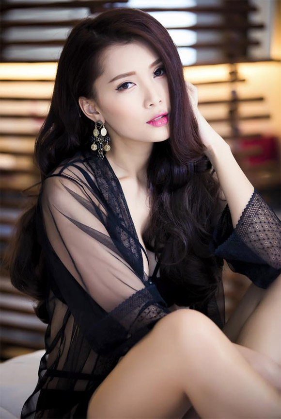 Lan Hương,siêu mẫu Lan Hương,Lan Hương nóng bỏng với nội y